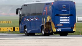 Le  bus de l'équipe de France en novembre 2013