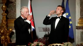 Charles III et Emmanuel Macron portent un toast au château de Versailles le 20 septembre 2023