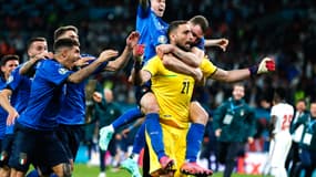 Gianluigi Donnarumma célébré lors du sacre de l'Italie à l'Euro 2021 aux dépens de l'Angleterre (1-1, 3 t.a.b. 2), le 11 juillet 2021