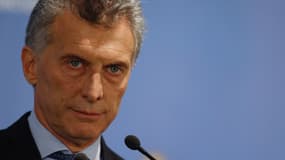 Mauricio Macri est vivement critiqué pour un accord passé entre l'État argentin et l'entreprise de son père. 