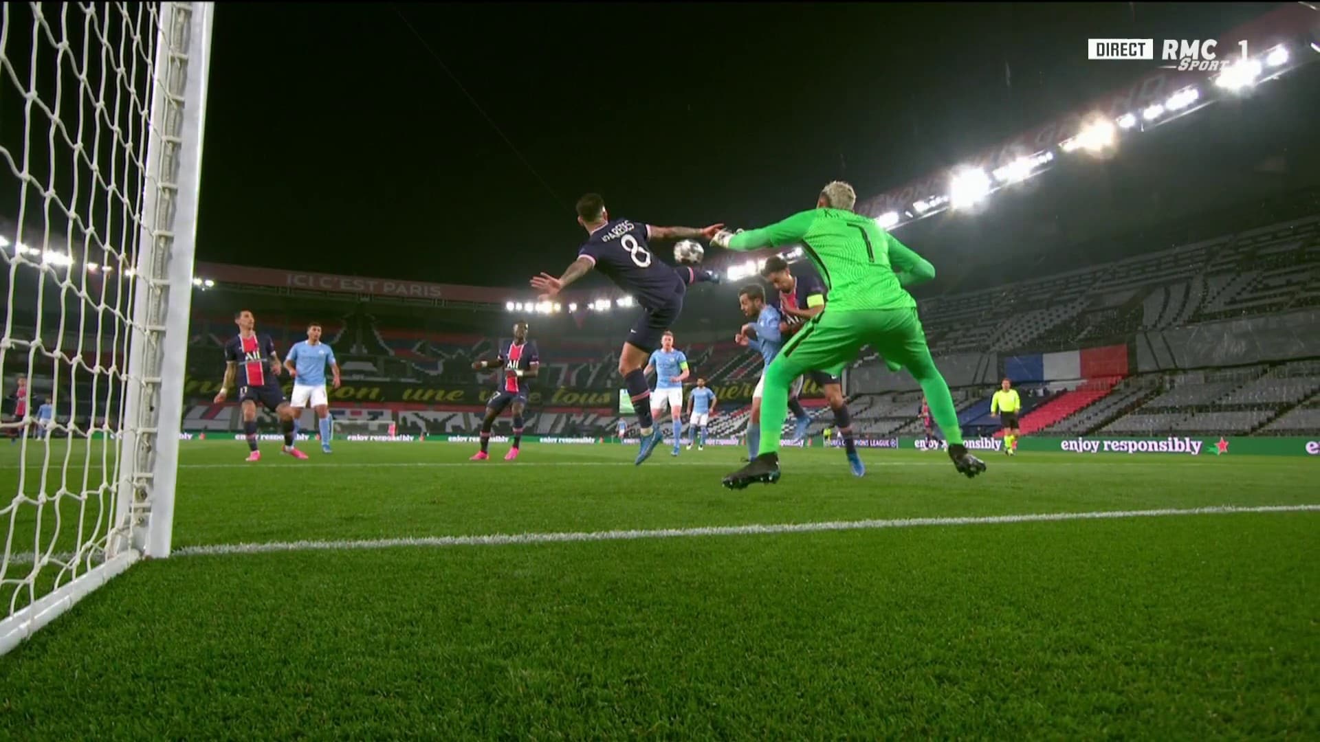 Le dégagement acrobatique de Paredes Le dégagement acrobatique de Paredes
