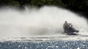 Un scooter des mers sur la rivière Nepean à Sydney le 10 octobre 2013