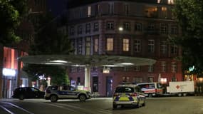La police déployée dans le centre de Wurtzbourg en Allemagne le 25 juin 2021 après une attaque au couteau (photo d'illustration)