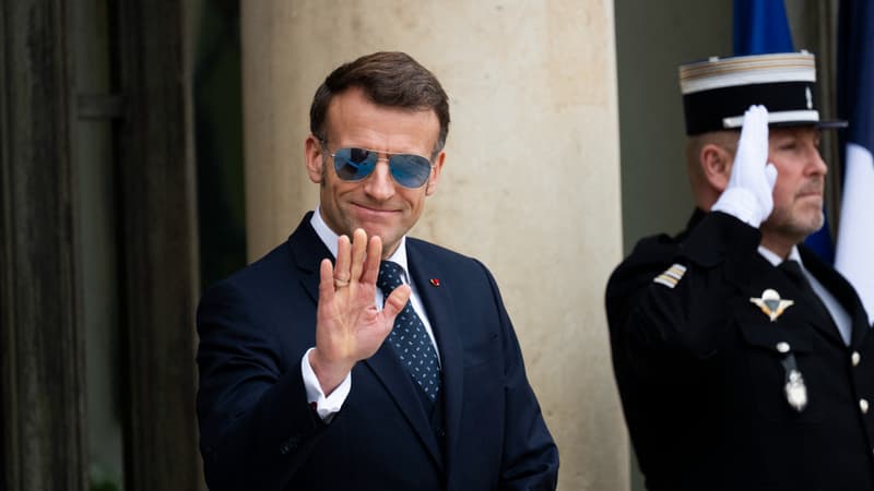 "Il crée une tendance": le style vestimentaire d'Emmanuel Macron fait-il la mode?