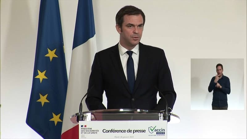 Le ministre de la Santé, Olivier Véran, tient une conférence de presse sur la stratégie vaccinale, le 26 janvier 2021.