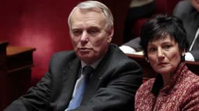 Jean-Marc Ayrault et Dominique Bertinotti à l'Assemblée nationale le 12 février 2013, lors des débats sur le mariage homosexuel.