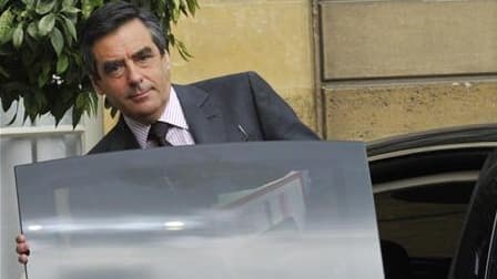 La cote de popularité du Premier ministre François Fillon est à son plus haut depuis le mois de décembre 2008, à 55% d'approbation, selon un sondage Ifop pour Paris Match. /Photo prise le 2 juin 2010/REUTERS/Philippe Wojazer