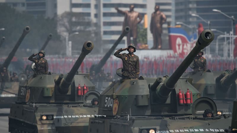 L'armée nord-coréenne défile lors de la parade militaire à Pyongyang, en Corée du Nord, le 15 avril 2017. 