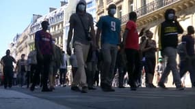 Une manifestation pour la régularisation des sans-papiers s'est tenue ce samedi à Paris, malgré l'interdiction