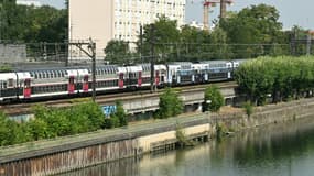 La Seine à Choisy-le-Roi le 14 août 2025, le lendemain de la découverte de quatre corps dans le fleuve