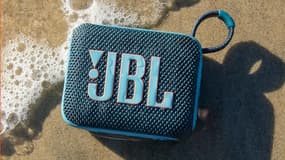Efficace et pratique, cette enceinte bluetooth ultra-portable signée JBL est à saisir