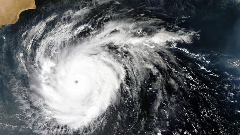 Une capture satellite prise le 30 octobre montre le cyclone Chapala au-dessus de la mer d'Oman, à quelques kilomètres des côtes yéménites.