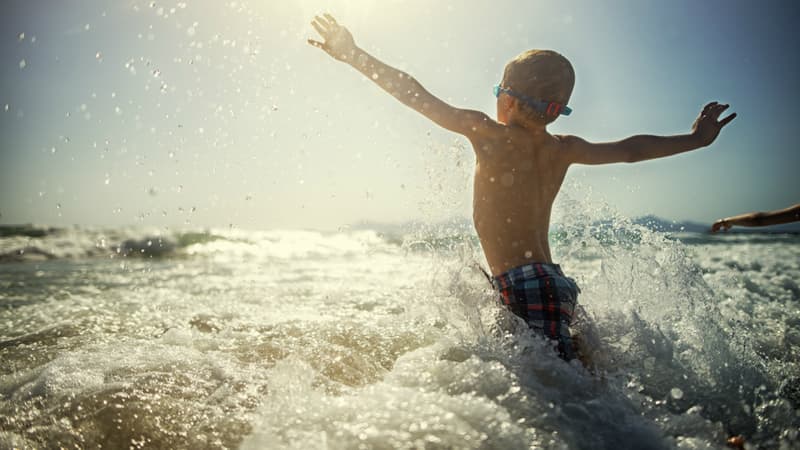 En ce qui concerne les enfants, un dispositif de sécurité ne remplace pas la surveillance constante et active des adultes.