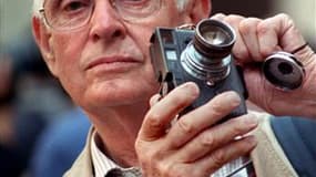 La première rétrospective de l'oeuvre du photographe Henri Cartier-Bresson depuis sa mort en 2004, à l'âge de 95 ans, ouvre ce dimanche au Musée d'art moderne (MoMA) de New York. /Photo d'archives/REUTERS/Charles Platiau