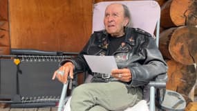Guy Gilbert dit "le curé des Loubards" se remémore sa rencontre avec le pape François en 2015 pour célébrer les 50 ans de son ordination