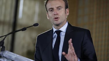 Emmanuel Macron "n'a pas de religion" sur le nombre d'opérateurs en France.