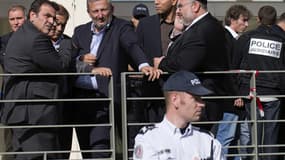 A Sarcelles (Val-d'Oise), le 19 septembre, après un attentat contre une épicerie casher. Joël Mergui, président du Consistoire Central, Francois Pupponi, maire de Sarcelles, et Laurent Chalom Berros, rabbin local.