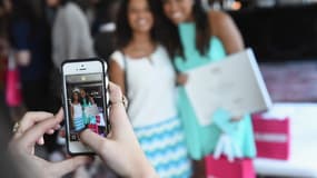 Pour les 12-17 ans américains, Facebook devient un réseau social un peu trop "old school". Ils privilégient désormais des appli comme Instagram et Snapchat.