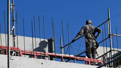 Un chantier de construction d'un immeuble résidentiel à Tinténiac (ouest), le 7 octobre 2022