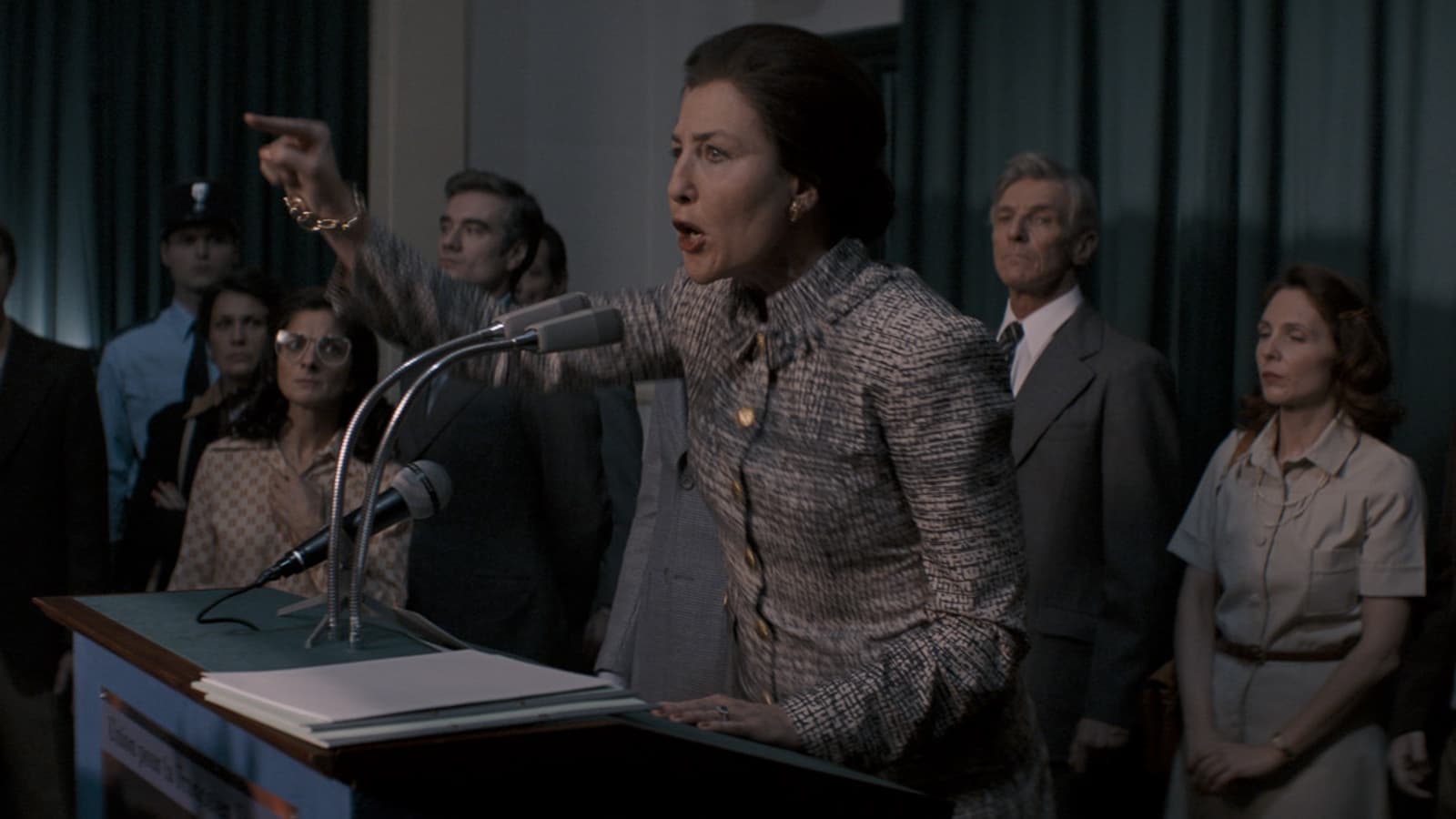 Elsa Zylberstein dans "Simone, le voyage d'un siècle"
