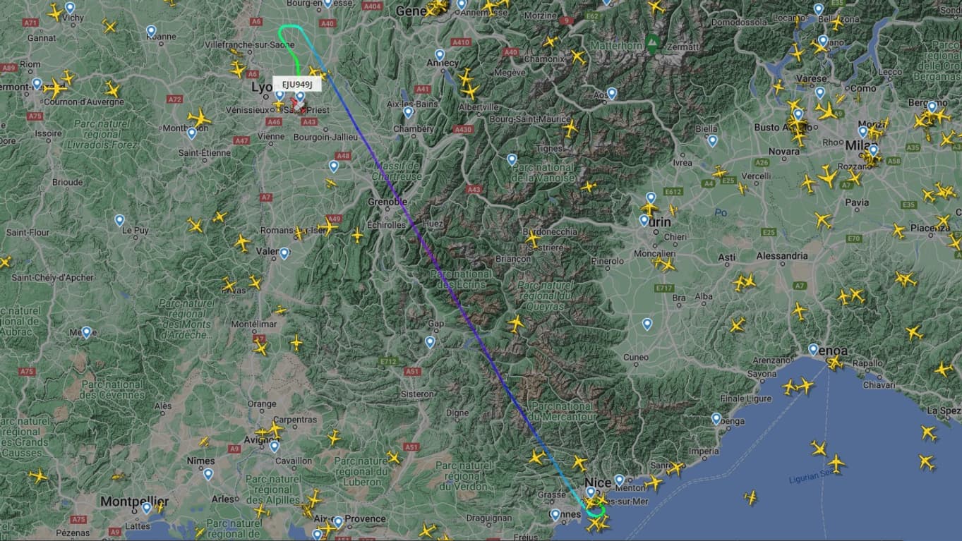 Le vol U24860 entre Nice et Paris a été détourné vers Lyon ce vendredi matin. Le vol U24860 entre Nice et Paris a été détourné vers Lyon ce vendredi matin.