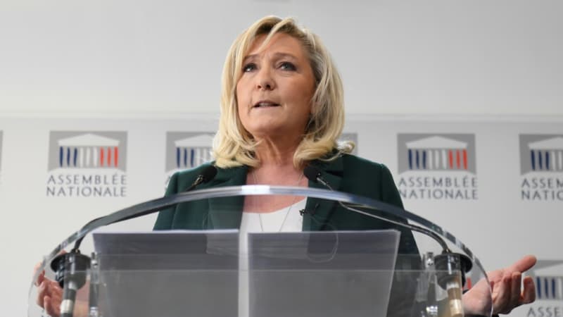 Présidentielle: Marine Le Pen veut "nationaliser les autoroutes" et "privatiser l'audiovisuel public"