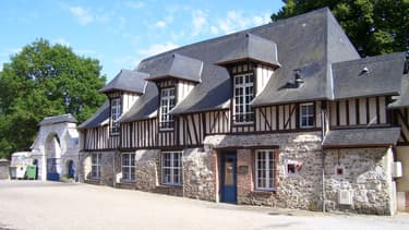 Le prieuré de saint-Philbert-sur-Risle, dans l'Eure.