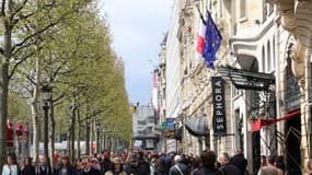 Les Champs-Élysées sont la troisième artère commerçante la plus fréquentée d'Europe