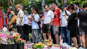 La tristesse des fans de Liverpool qui viennent rendre hommage à Diogo Jota le 3 juillet 2025