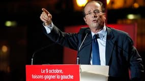 François Hollande, en meeting à Rennes dans le cadre de la campagne pour la primaire socialiste, a expliqué qu'en cas de succès à la présidentielle il lui serait indispensable d'augmenter les prélèvements obligatoires. /Photo prise le 27 septembre 2011/RE