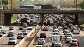 Circulation sur le périphérique parisien.