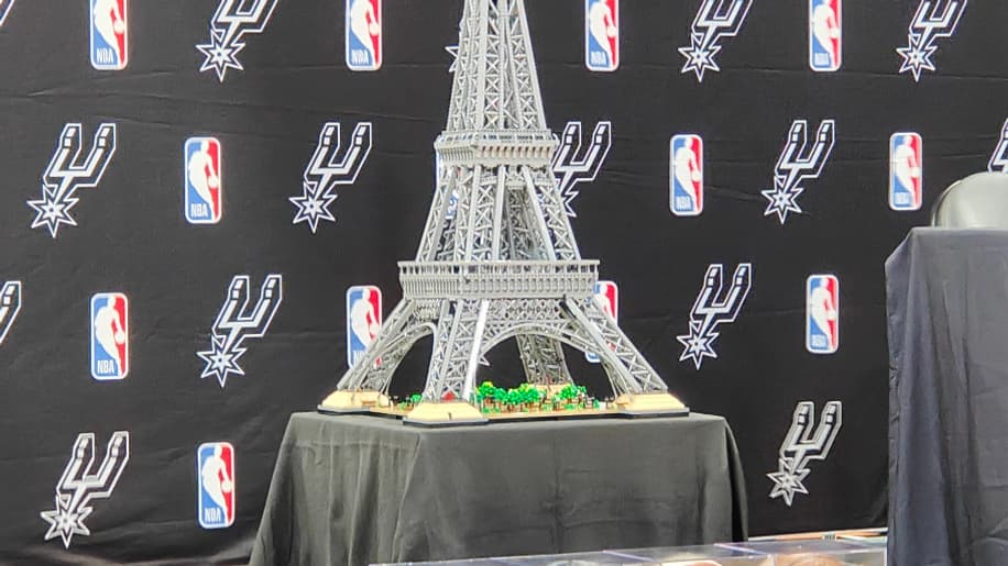 La Tour Eiffel pour accueillir Wembanyama à San Antonio, 24 juin 2023