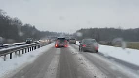 Neige et verglas entre Obernai et Riquewihr - Témoins BFMTV