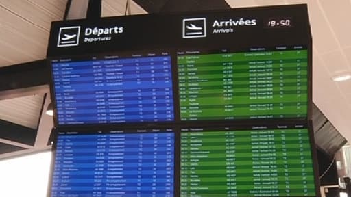 A l'aéroport, les familles des victimes ont dû affronter la terrible nouvelle.