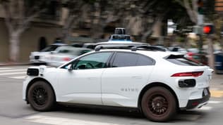 Un robotaxi Waymo