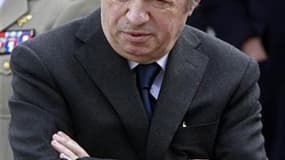 Jean-Noël Guérini, président sortant du conseil général des Bouches-du-Rhône, fauteuil qu'il entend conserver à la faveur des élections cantonales, va quitter la fonction de patron du Parti socialiste local. Son frère Alexandre est écroué depuis le 1er dé