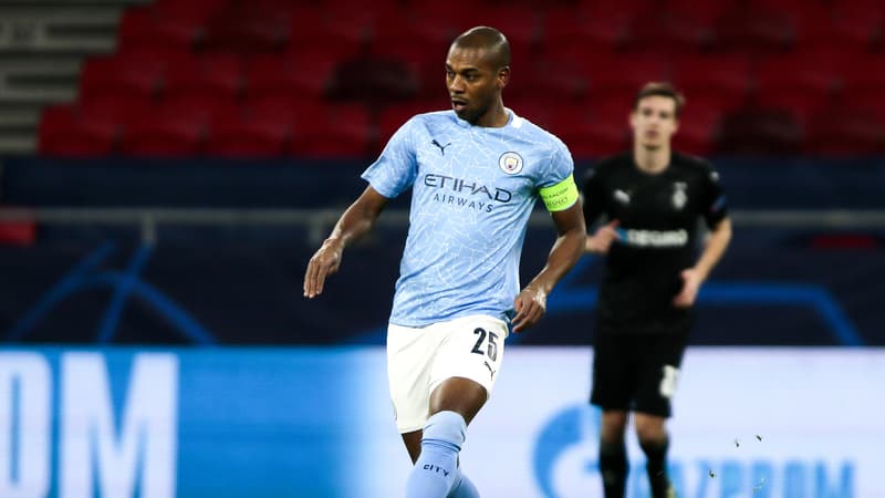 Mercato : Fernandinho pourrait finalement prolonger avec Manchester City