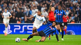 Igor Paixao face à Ederson (Atalanta) en Ligue des champions, le 5 novembre 2025. 