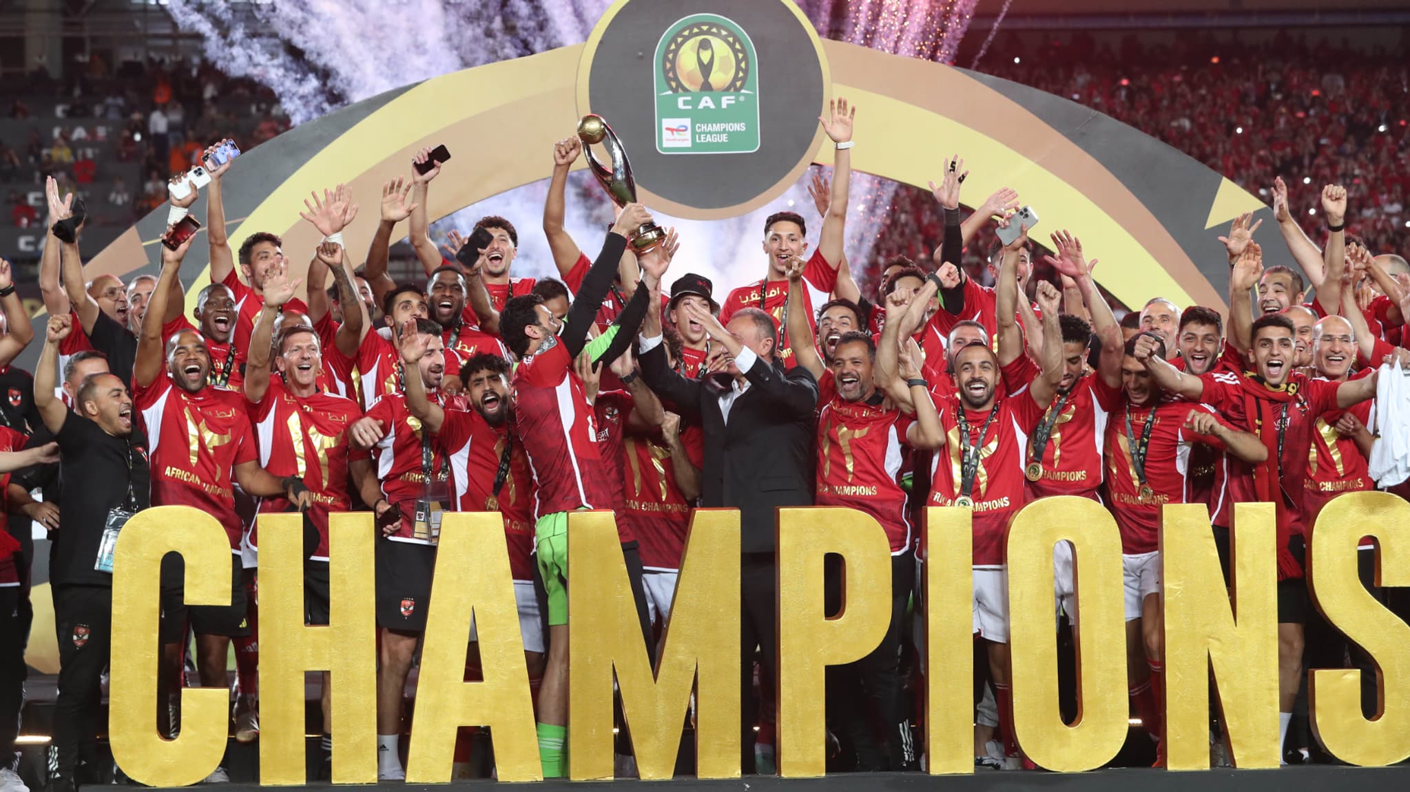 Al-Ahly soulève la douzième Ligue des champions de son histoire, le 25 mai 2024 Al-Ahly soulève la douzième Ligue des champions de son histoire, le 25 mai 2024