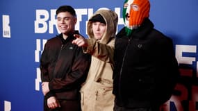 Les membres du groupe de rap irlandais Kneecap à Londres, le 8 décembre 2024.