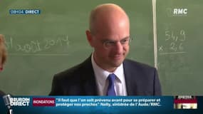Professeure braquée à Créteil, le gouvernement planche sur un plan d'action