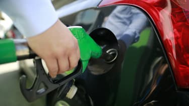 Ne plus perdre de temps à passer en station, car une société fait le plein de votre voiture pendant que vous travaillez, c'est la promesse de la start-up Pomp.