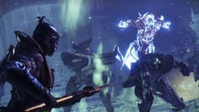 Destiny 2: La Reine Sorcière est un jeu de tir multijoueur à la première personne. 