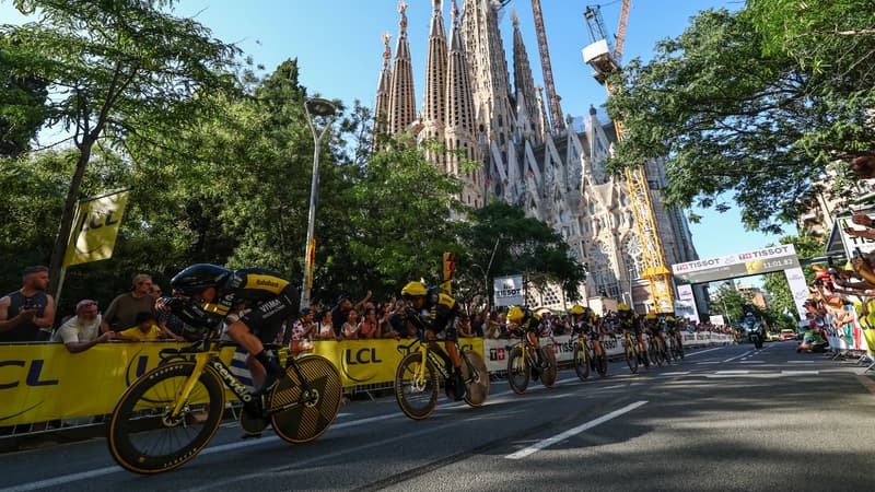 L equipe Visma Lease a Bike sur le contre la montre par equipes du Tour de France le 4 juillet 2026 2315186