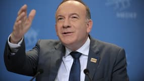 Le président du Medef défend son pacte.