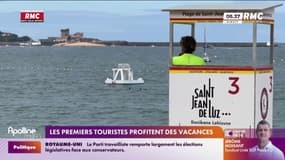 Les premiers touristes profitent des vacances
