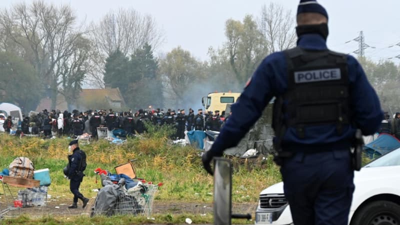 Nord: quelques centaines de migrants évacués d'un campement à Mardyck