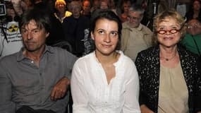 Deux figures françaises atypiques, l'ex-juge Eva Joly et l'animateur de télévision Nicolas Hulot (ici aux côtés de Cécile Duflot, secrétaire nationale d'Europe Écologie-Les Verts), s'affrontent à partir de lundi dans une "primaire" pour la candidature éco