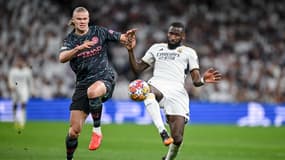 Erling Haaland au duel avec Antonio Rüdiger lors de Real Madrid-Manchester City (3-3, Ligue des champions), le 9 avril 2024