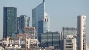 La Défense, quartier des affaires en lisière de Paris, dont les tours sont désertées car une large partie des employés sont en télétravail, le 18 novembre 2020